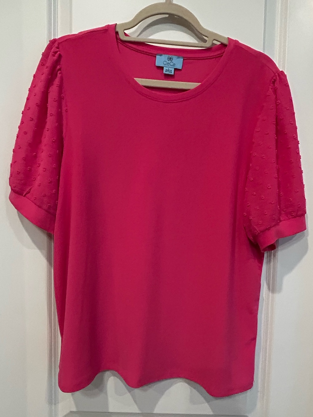 CeCe Fuchsia Puff-Sleeve Crewneck Top